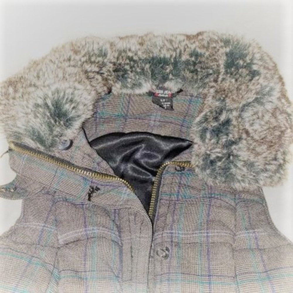 Guess Plaid Vest - Picture 4 of 5